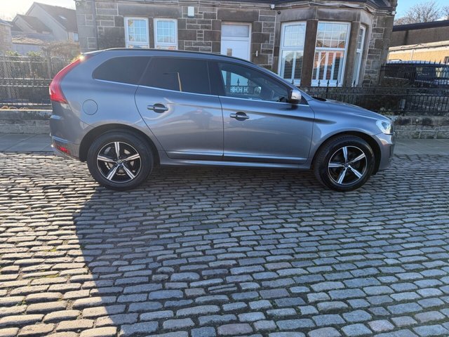 2017 VOLVO XC60 - Photo 7