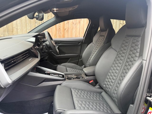 2025 AUDI RS3 2025 2.5 TFSI Carbon Black Sportback S Tronic quattro Euro 6 (s/s) 5dr - Photo 10
