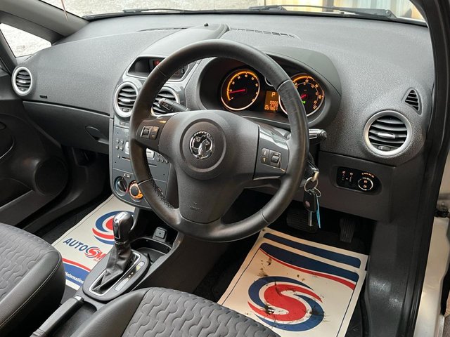 2011 VAUXHALL CORSA 1.4 16V SE Hatchback 5dr Petrol Auto Euro 5 (100 ps) - Photo 6