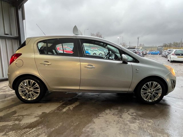 2011 VAUXHALL CORSA 1.4 16V SE Hatchback 5dr Petrol Auto Euro 5 (100 ps) - Photo 11