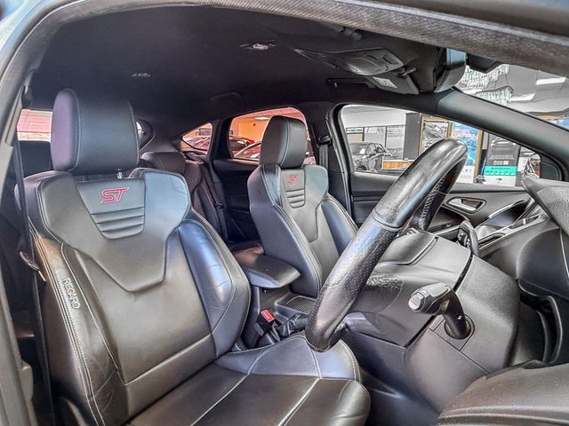 2015 Ford Focus 2L St-3 5dr - Photo 4