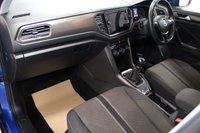 USED 2019 19 VOLKSWAGEN T-ROC 1.0 TSI GPF SE SUV 5dr Petrol Manual Euro 6 (s/s) (115 ps) ***ADAPTIVE CRUISE CONTROL***TOUCHSCREEN MEDIA - APPLE CAR PLAY & ANDROID AUTO***BLUETOOTH & DAB RADIO***HEATED FRONT SEATS***FRONT & REAR PARK PILOT & AUTO LIGHTS***VW MAIN DEALER SERVICE HISTORY***
