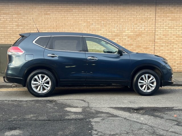 View our NISSAN X-TRAIL