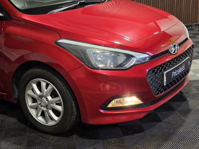 2017 HYUNDAI I20 - Photo 6