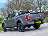 USED 2020 20 NISSAN NAVARA 2.3 dCi Tekna Pickup Double Cab 4dr Diesel Auto 4WD Euro 6 (190 ps) SAT NAV + ROLL-N-LOCK SHUTTER ++