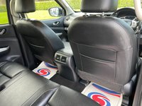 USED 2020 20 NISSAN NAVARA 2.3 dCi Tekna Pickup Double Cab 4dr Diesel Auto 4WD Euro 6 (190 ps) SAT NAV + ROLL-N-LOCK SHUTTER ++