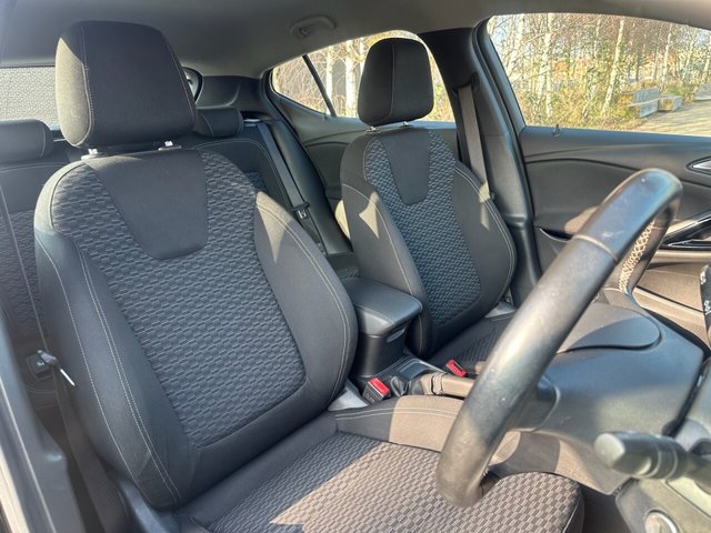 2018 VAUXHALL ASTRA 1.0i Turbo ecoTEC SRi Nav Hatchback 5dr Petrol Manual Euro 6 (s/s) (105 ps) - Photo 2
