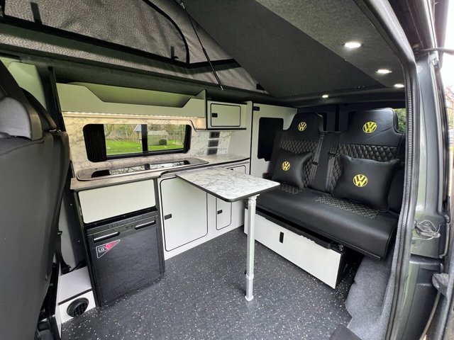 2015 VOLKSWAGEN TRANSPORTER 2.0 TDI T28 BlueMotion Tech Trendline 4 Berth Campervan SWB (s/s) 140 - Photo 2