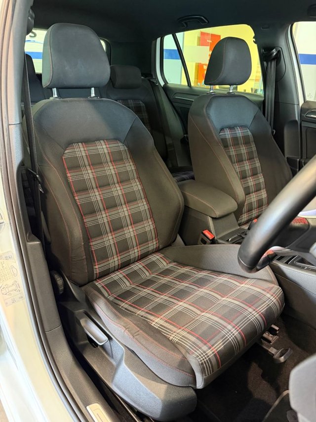 2019 Volkswagen Golf - Photo 10