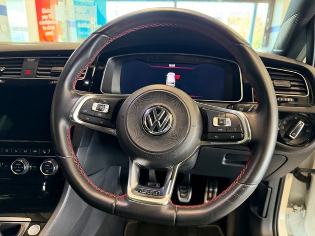 2019 Volkswagen Golf - Photo 11