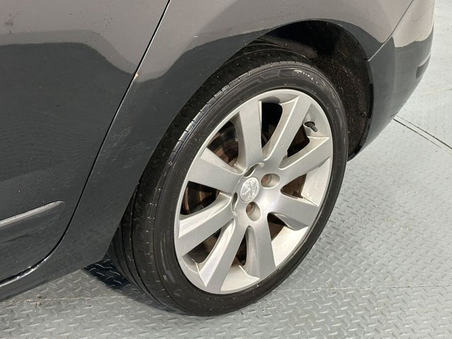 2016 PEUGEOT 5008 - Photo 12