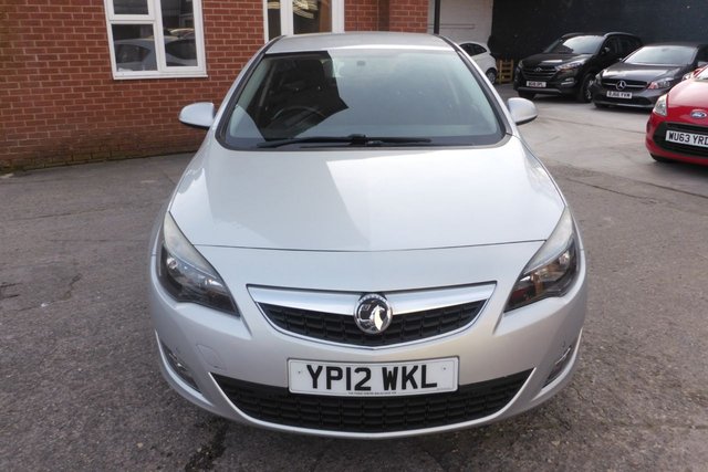 2012 VAUXHALL ASTRA - Photo 8