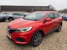 USED 2019 19 RENAULT KADJAR 1.3 TCe Iconic SUV 5dr Petrol Manual Euro 6 (s/s) (140 ps) 7 INCH TOUCHSCREEN R-LINK 2 MULTIMEDIA SYSTEM+APPLE CARPLAY/ANDROID AUTO+AUTOMATIC DUAL ZONE CLIMATE CONTROL AIR-CONDITIONING+AUTOMATIC HEADLIGHT ACTIVATION+RAIN-SENSING WINDSCREEN WIPERS+FRONT & REAR PARKING ASSISTANCE+'FLAME RED' PAINT+19 INCH ALLOY WHEELS.