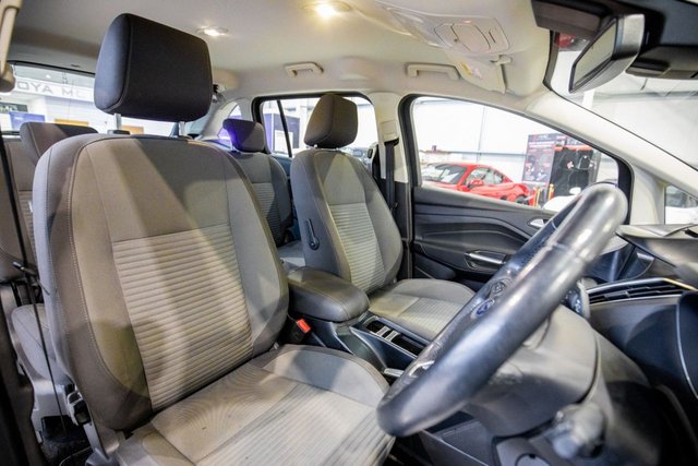 2016 Ford Grand C-Max 1.5L Titanium 5dr - Photo 3