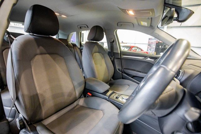 2019 Audi A3 1.6L SE Technik 5dr - Photo 3