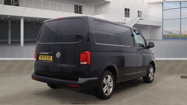2020 Volkswagen Transporter 2L Highline 5dr - Photo 4