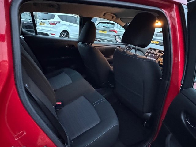 2022 Nissan Leaf - Photo 10