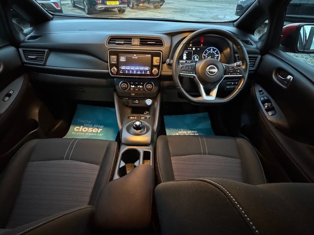 2022 Nissan Leaf - Photo 11