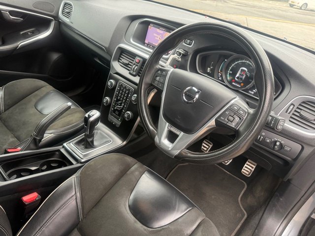 2018 VOLVO V40 - Photo 6