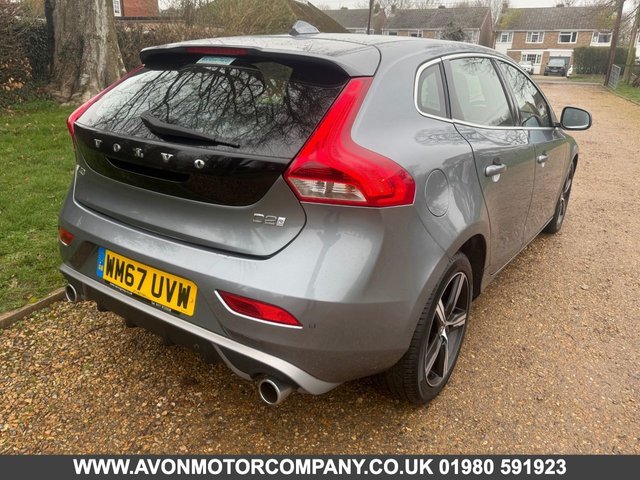2018 VOLVO V40 - Photo 4