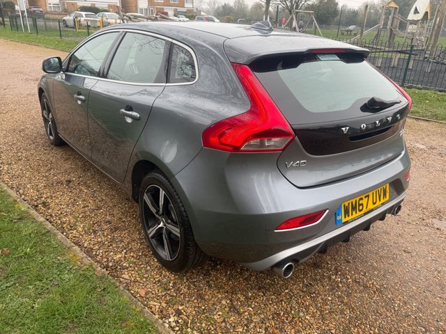 2018 VOLVO V40 - Photo 7