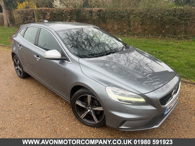 2018 VOLVO V40