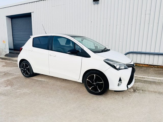 2015 Toyota Yaris 1.3L Sport 5dr - Photo 7