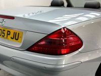 USED 2005 05 MERCEDES-BENZ SL 5.0 SL500 Convertible 2dr Petrol Automatic (292 g/km, 306 bhp) 