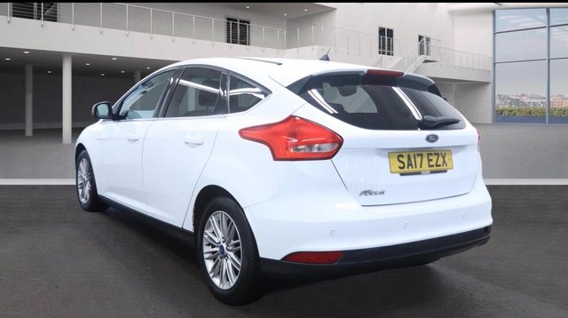 2017 FORD FOCUS - Photo 4