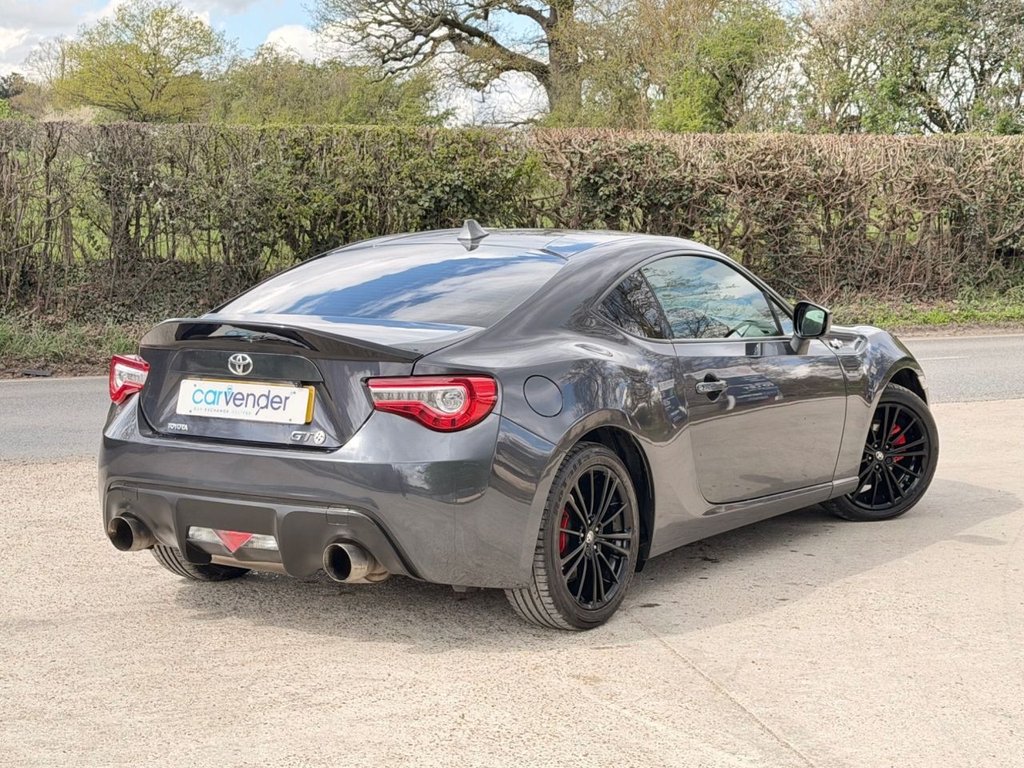 USED 2013 13 TOYOTA GT86 2.0 Boxer D-4S Coupe 2dr Petrol Auto Euro 5 (200 ps) 7 Services|SatNav|Cruise|Digital Dash|