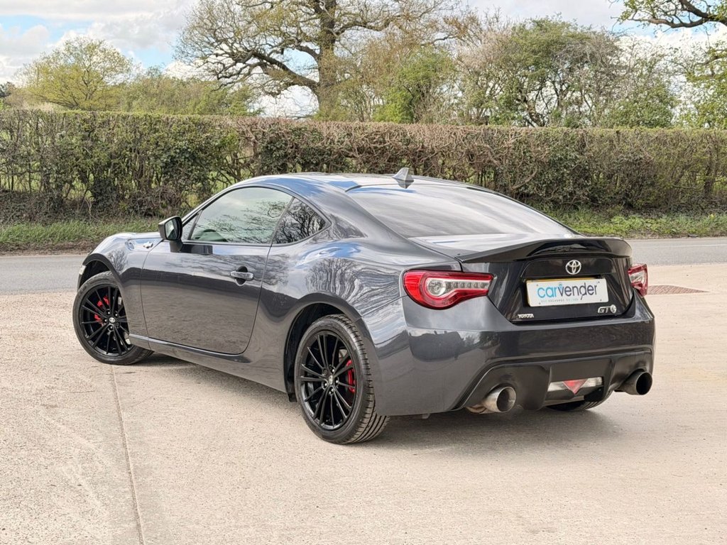 USED 2013 13 TOYOTA GT86 2.0 Boxer D-4S Coupe 2dr Petrol Auto Euro 5 (200 ps) 7 Services|SatNav|Cruise|Digital Dash|