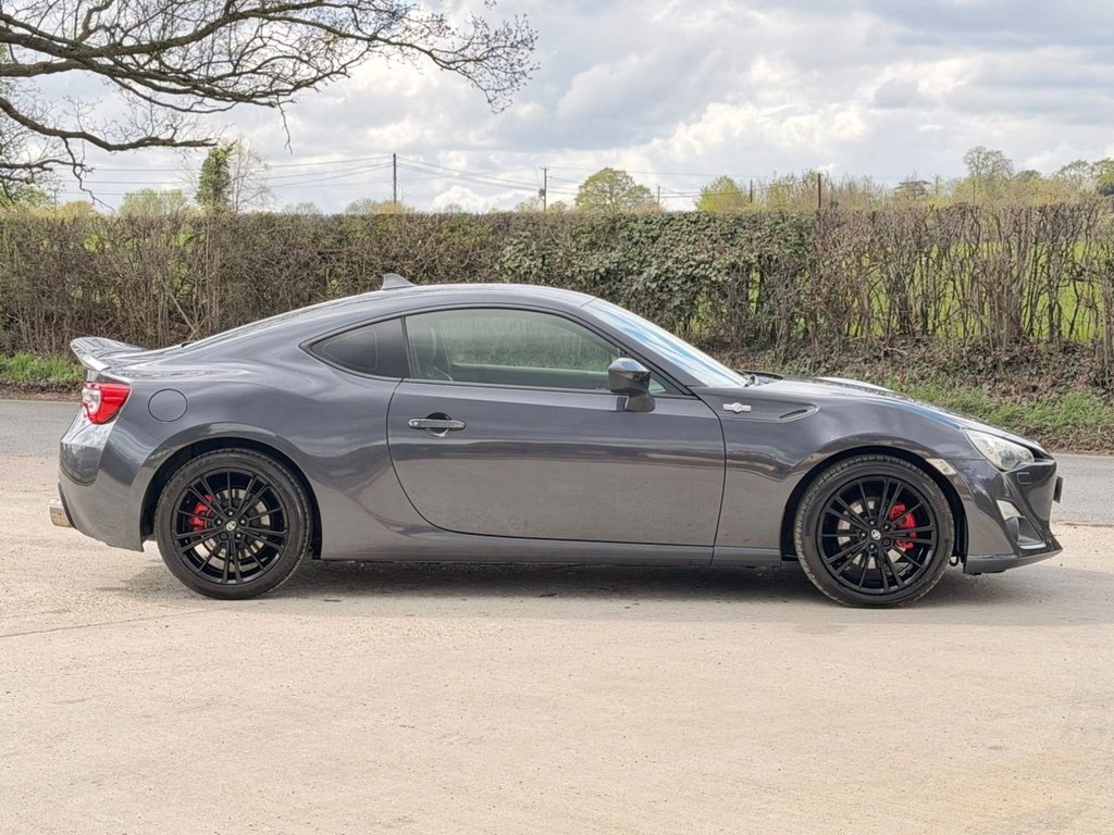 USED 2013 13 TOYOTA GT86 2.0 Boxer D-4S Coupe 2dr Petrol Auto Euro 5 (200 ps) 7 Services|SatNav|Cruise|Digital Dash|