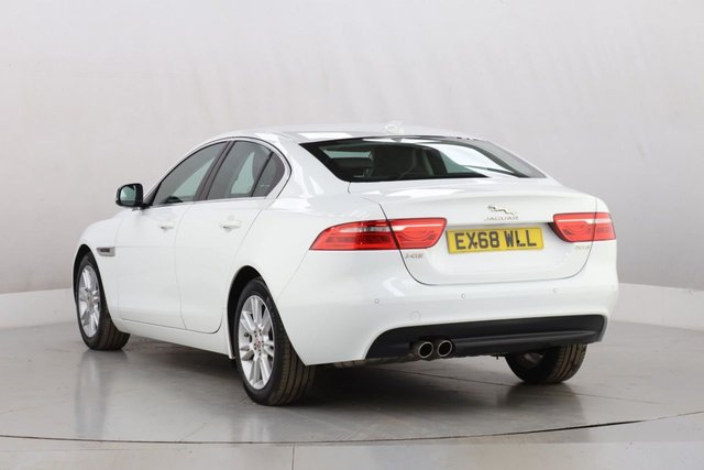 2018 Jaguar Xe 2L Prestige 4dr - Photo 7