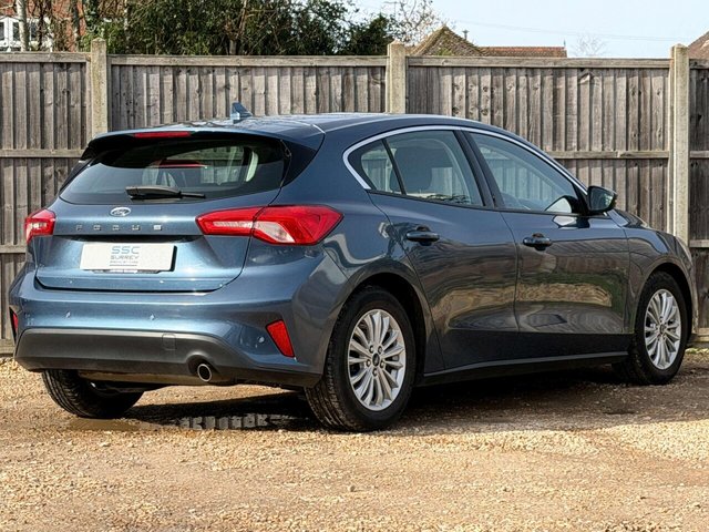 2018 Ford Focus - Photo 3