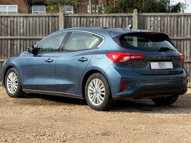2018 Ford Focus - Photo 4