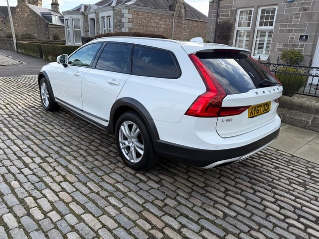 2017 VOLVO V90 Cross Country - Photo 6