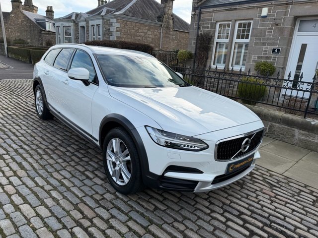 2017 VOLVO V90 Cross Country - Photo 4