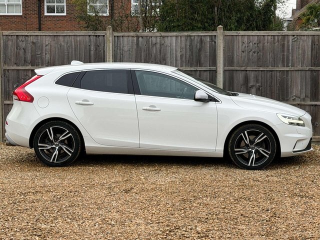2019 Volvo V40 - Photo 11