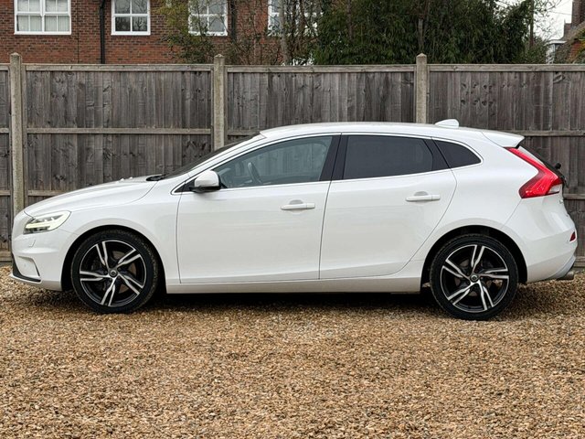 2019 Volvo V40 - Photo 10