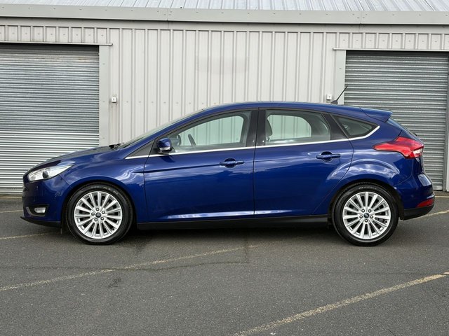 2017 FORD FOCUS - Photo 2