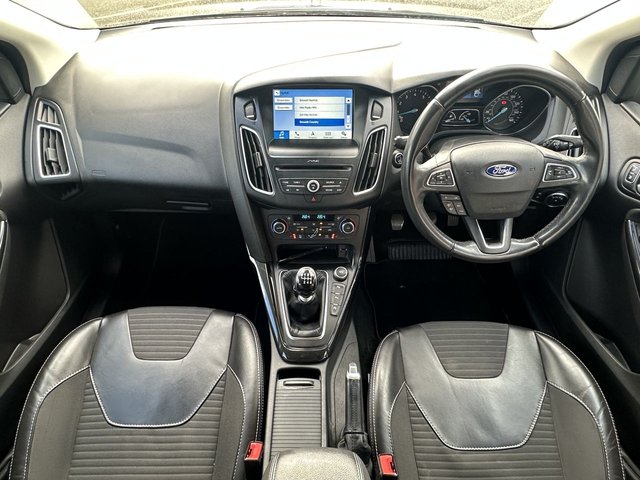 2017 FORD FOCUS - Photo 9