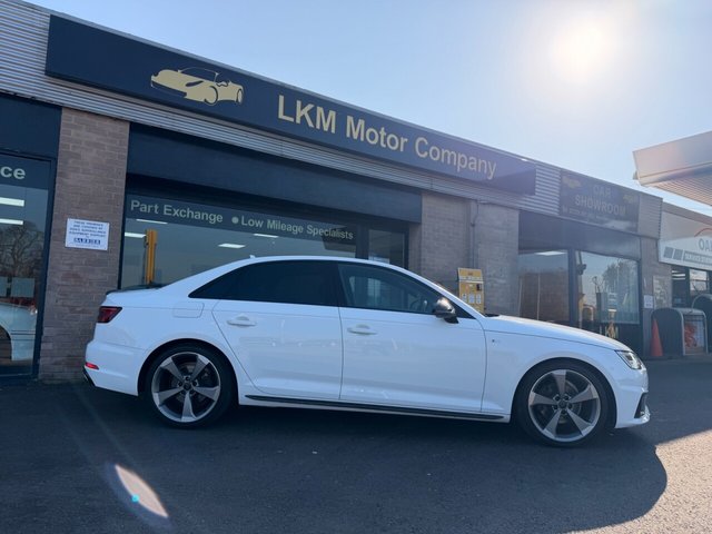 2019 Audi A4 2L Black Edition 4dr - Photo 9