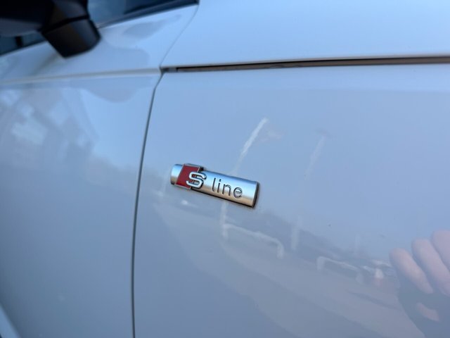 2019 Audi A4 2L Black Edition 4dr - Photo 10