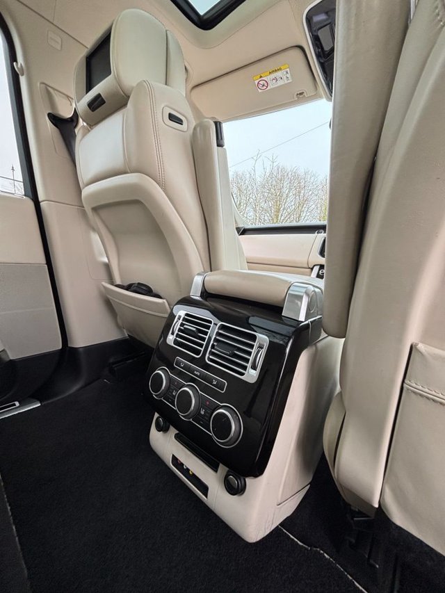 2014 Land Rover RANGE ROVER - Photo 11