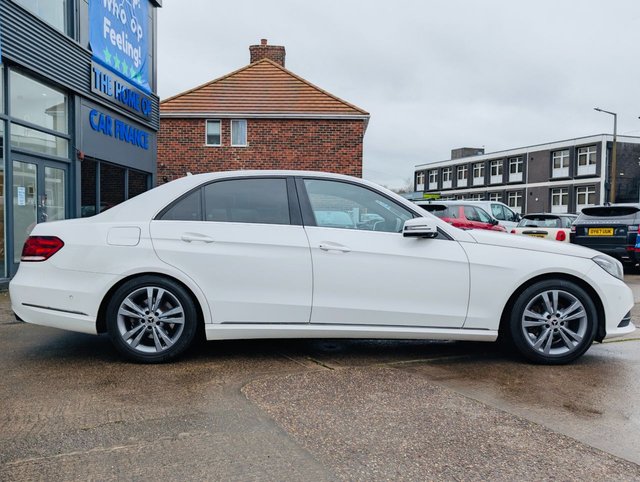 2014 Mercedes-Benz E-CLASS - Photo 3
