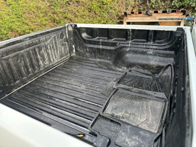 2022 ISUZU D-MAX - Photo 10