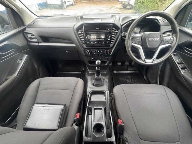 2022 ISUZU D-MAX - Photo 11