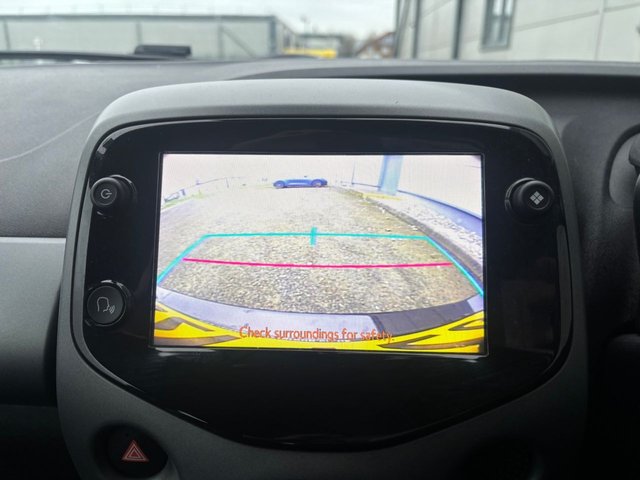 2021 TOYOTA AYGO 1.0 VVT-i x-play Hatchback 5dr Petrol Manual Euro 6 (Safety Sense) (71 ps) - Photo 2