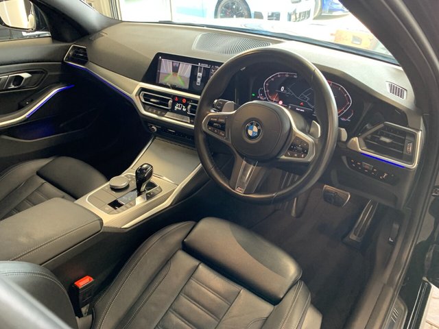 USED 2021 71 BMW 3 SERIES 2.0 320i M Sport Saloon 4dr Petrol Auto Euro 6 (s/s) (184 ps) LOW MILEAGE | M SPORT PRO PACKAGE