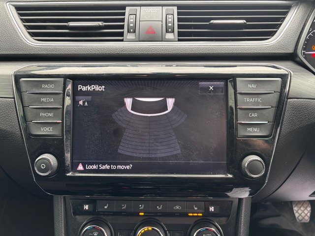 2016 SKODA SUPERB 2.0 TDI SE L Executive Estate 5dr Diesel Manual 4WD Euro 6 (s/s) (150 ps) - Photo 3